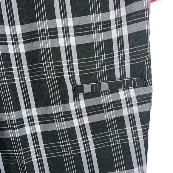 NWT Haggar Flat Front Black and Gray Plaid Shorts Size 40 Waist #116 - Picture 7 of 9